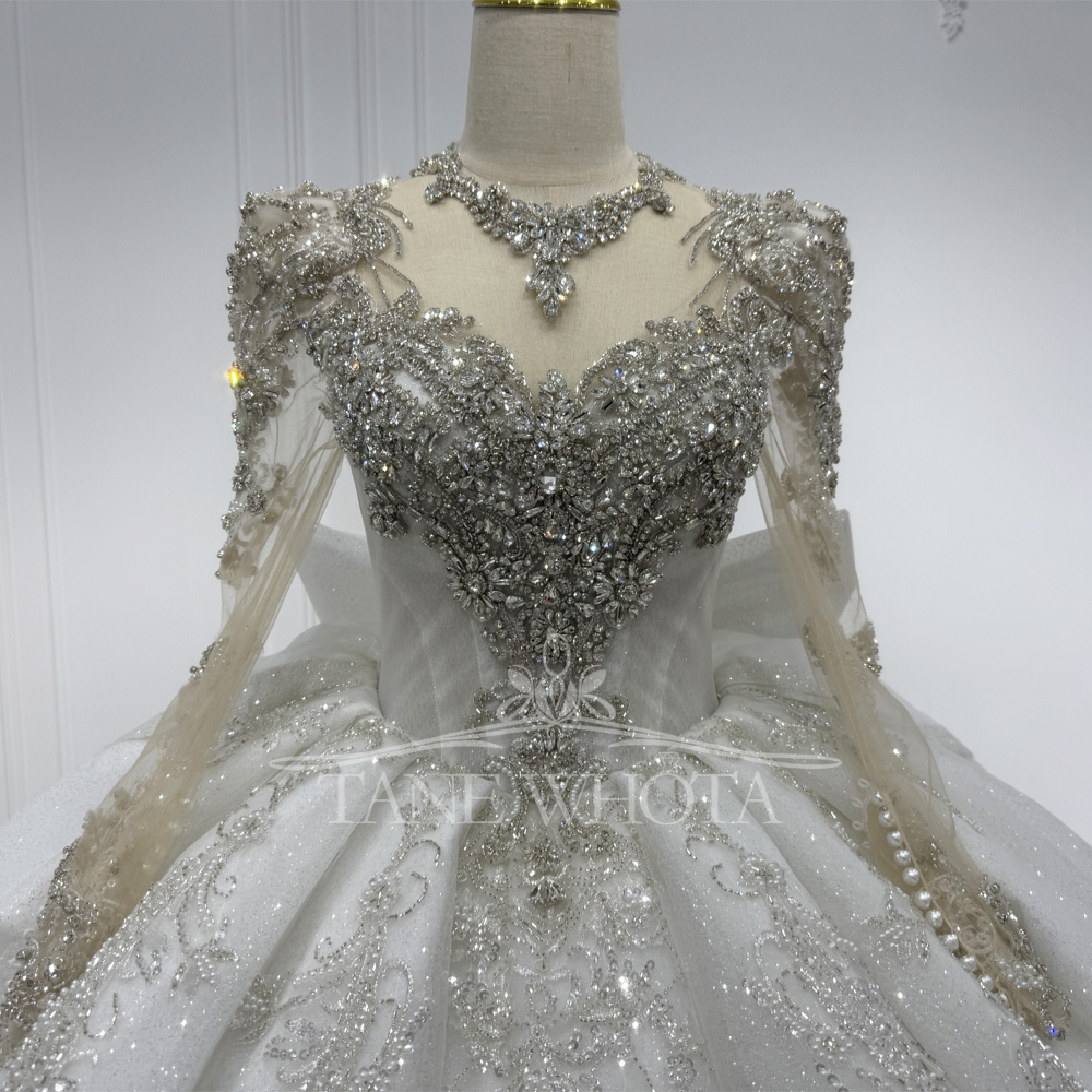 Luxury Wedding Dress With Long - Shoulder Massage Ball のレビューと価格