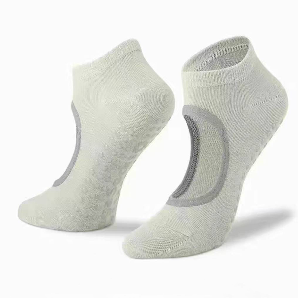 Non-Slip Yoga Socks for Women  - Yoga & Fitness With Faye The Well Being Studio Abbots Langley Reviews のレビューと価格